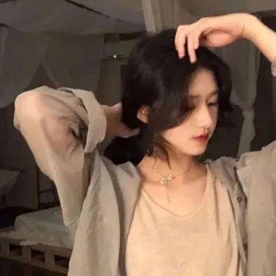 南小薄孔菌属